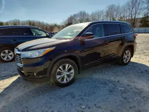 Toyota Highlander 3.5L 6 2015