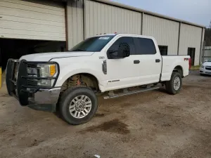 Ford F-250 SUPER DUTY 6.7L 8 2017