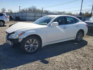 Infiniti M37 3.7L 6 2012