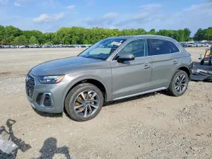 Audi Q5 2.0L 4 2023