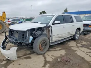 Chevrolet Suburban 5.3L 8 2016