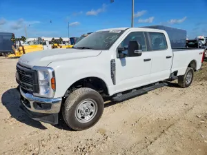 Ford F-250 6.8L 8 2025