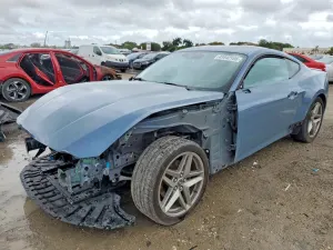Ford Mustang 2.3L 4 2024