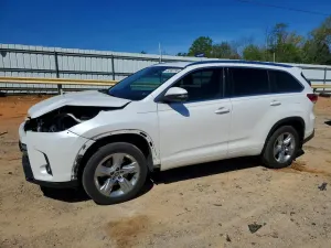 Toyota Highlander 3.5L 6 2019