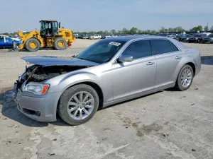 Chrysler 300C 5.7L 8 2013