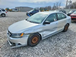Volkswagen Jetta 2.0L 4 2013