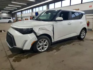 Kia Soul 2.0L 4 2023