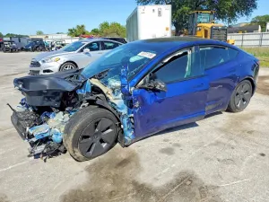 Tesla Model 3 2022