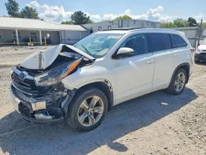Toyota Highlander 3.5L 6 2015
