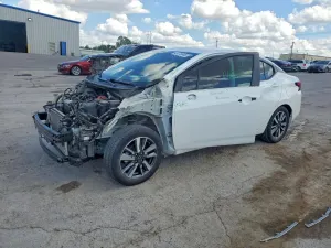 Nissan Versa 1.6L 4 2024