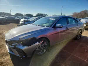 Hyundai Elantra 2.0L 4 2025