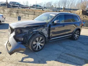 Volvo XC90 2.0L 4 2024