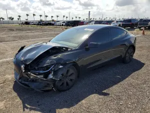 Tesla Model 3 2025