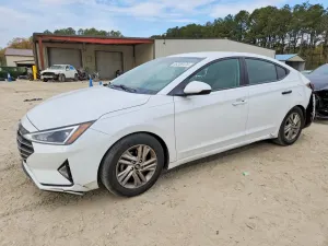 Hyundai Elantra 2.0L 4 2019