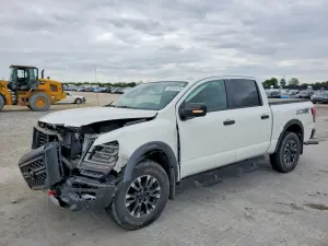 Nissan Titan 5.6L 8 2021