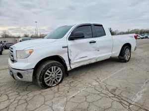 Toyota Tundra 5.7L 8 2013