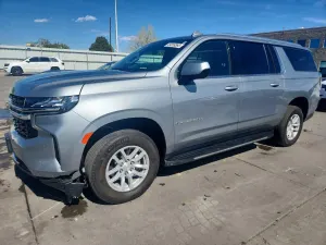 Chevrolet Suburban 3.0L 6 2024