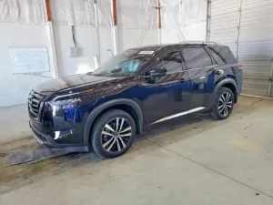 Nissan Pathfinder 3.5L 6 2025