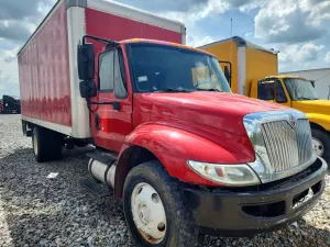 International DuraStar / 4000 7.6L 6 2013