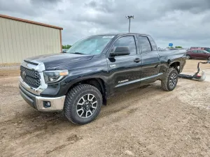 Toyota Tundra 5.7L 8 2021