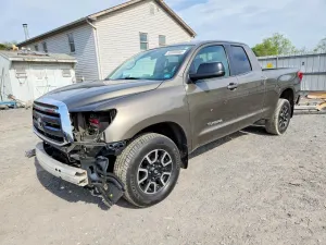 Toyota Tundra 4.6L 8 2013