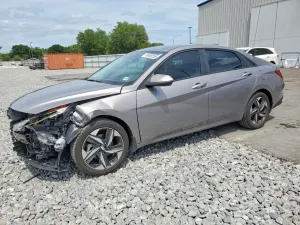 Hyundai Elantra 2.0L 4 2023