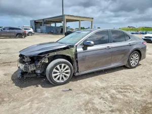 Toyota Camry 2.5L 4 2020