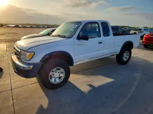 Toyota Tacoma 3.4L 6 1999