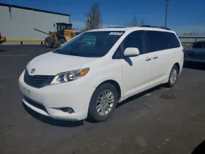 Toyota Sienna 3.5L 6 2011