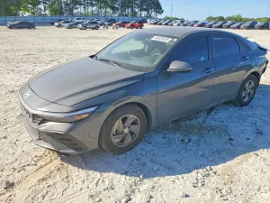 Hyundai Elantra 2.0L 4 2025