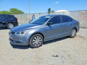 Volkswagen Jetta 2.0L 4 2013