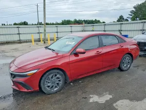 Hyundai Elantra 2.0L 4 2024