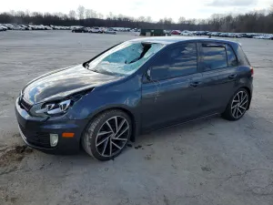 Volkswagen Golf 2.0L 4 2012