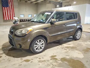 Kia Soul 2.0L 4 2013