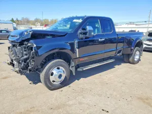 Ford F-350 6.7L 8 2024