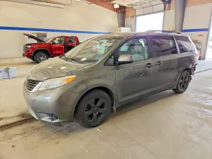 Toyota Sienna 3.5L 6 2011