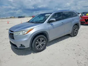 Toyota Highlander 3.5L 6 2016