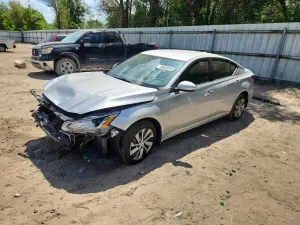 Nissan Altima 2.5L 4 2020