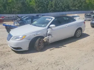 Chrysler 200 2.4L 4 2013