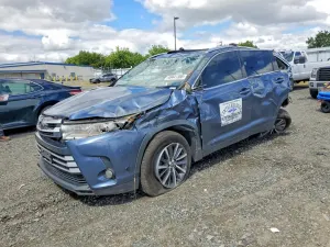 Toyota Highlander 3.5L 6 2019