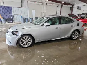 Lexus IS 2.5L 6 2015