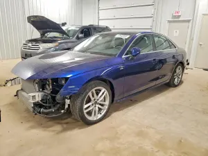 Audi A4 2.0L 4 2024
