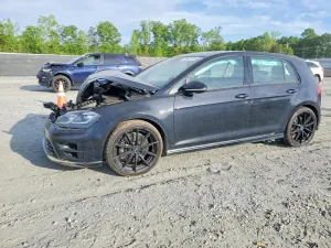 Volkswagen Golf 2L 4 2017