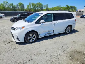 Toyota Sienna 3.5L 6 2019