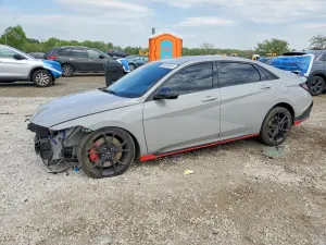 Hyundai Elantra 2.0L 4 2025