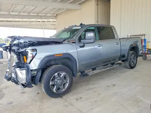 GMC Sierra 6.6L 8 2025