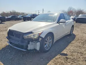 Infiniti Q50 3.7L 6 2015
