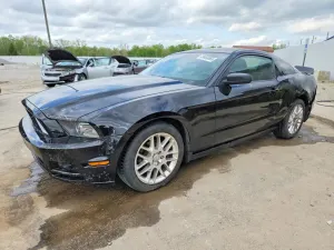Ford Mustang 3.7L 6 2013