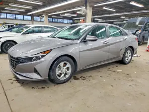 Hyundai Elantra 2.0L 4 2023