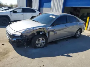 Hyundai Elantra 2.0L 4 2025